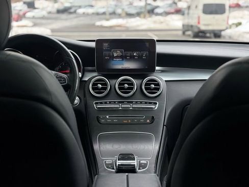 Used 2018 Mercedes-Benz GLC 300 4MATIC image 31