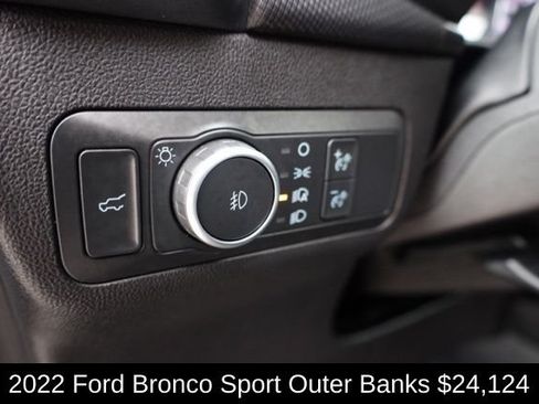 Used 2022 Ford Bronco Sport Outer Banks w/ Tech Package AWD/4WD image 19