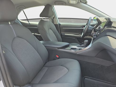 Used 2022 Toyota Camry LE FWD image 10