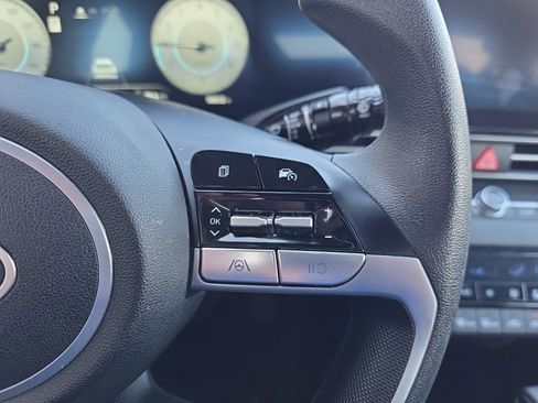 Used 2024 Hyundai Elantra SEL image 20