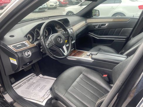 Used 2014 Mercedes-Benz E 550 4MATIC Sedan image 11