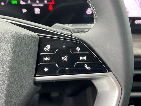 New 2025 Audi Q5 Premium Plus image 18