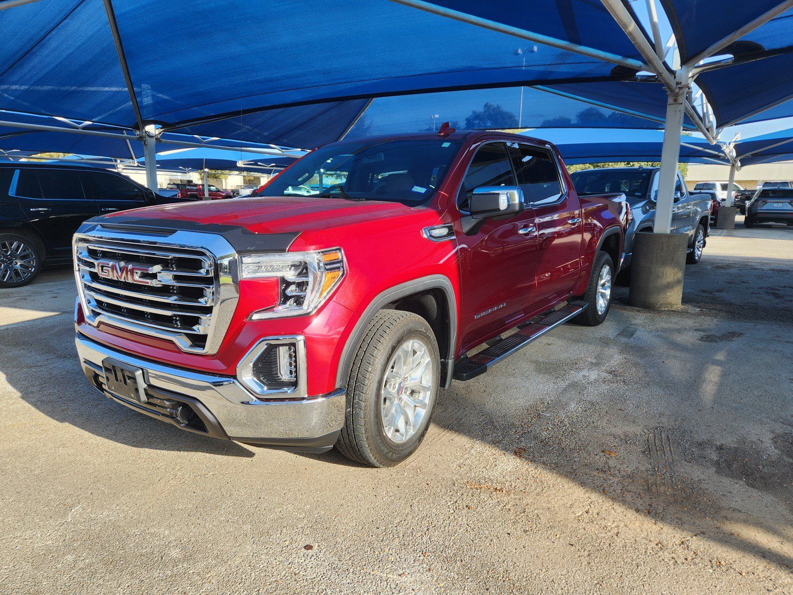 Used 2021 GMC Sierra 1500 SLT AWD/4WD image 2