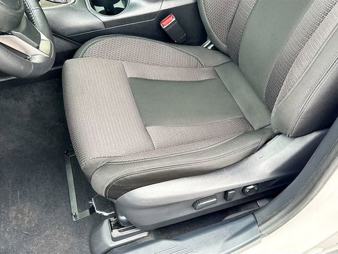 Used 2020 Subaru Outback Premium AWD/4WD image 18