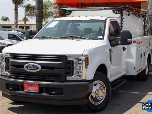 Used 2019 Ford F350 XL w/ Power Equipment Group RWD image 4