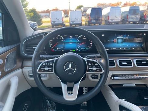 Certified 2022 Mercedes-Benz GLS 450 4MATIC image 35