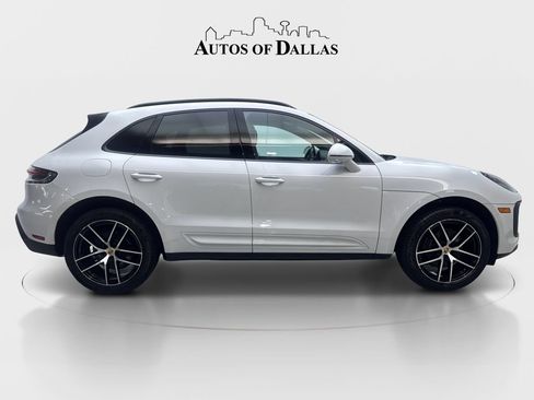 Used 2023 Porsche Macan AWD/4WD image 10