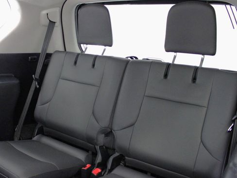 Used 2017 Lexus GX 460 image 40