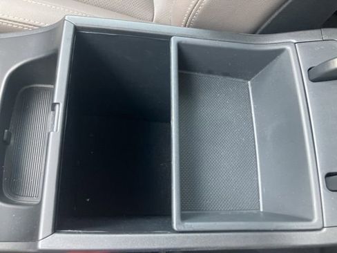 Used 2018 Hyundai Santa Fe Limited image 28