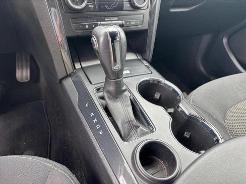 Used 2019 Ford Explorer XLT FWD image 19