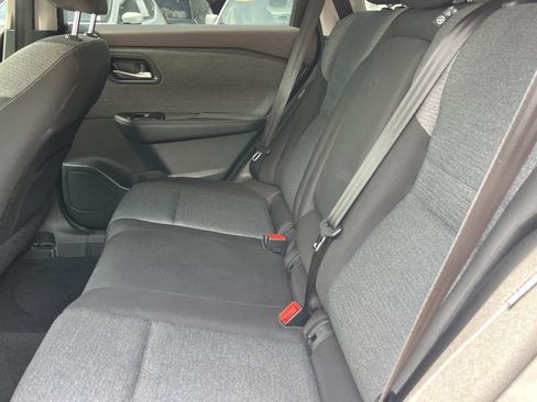 Used 2022 Nissan Rogue SV FWD image 23