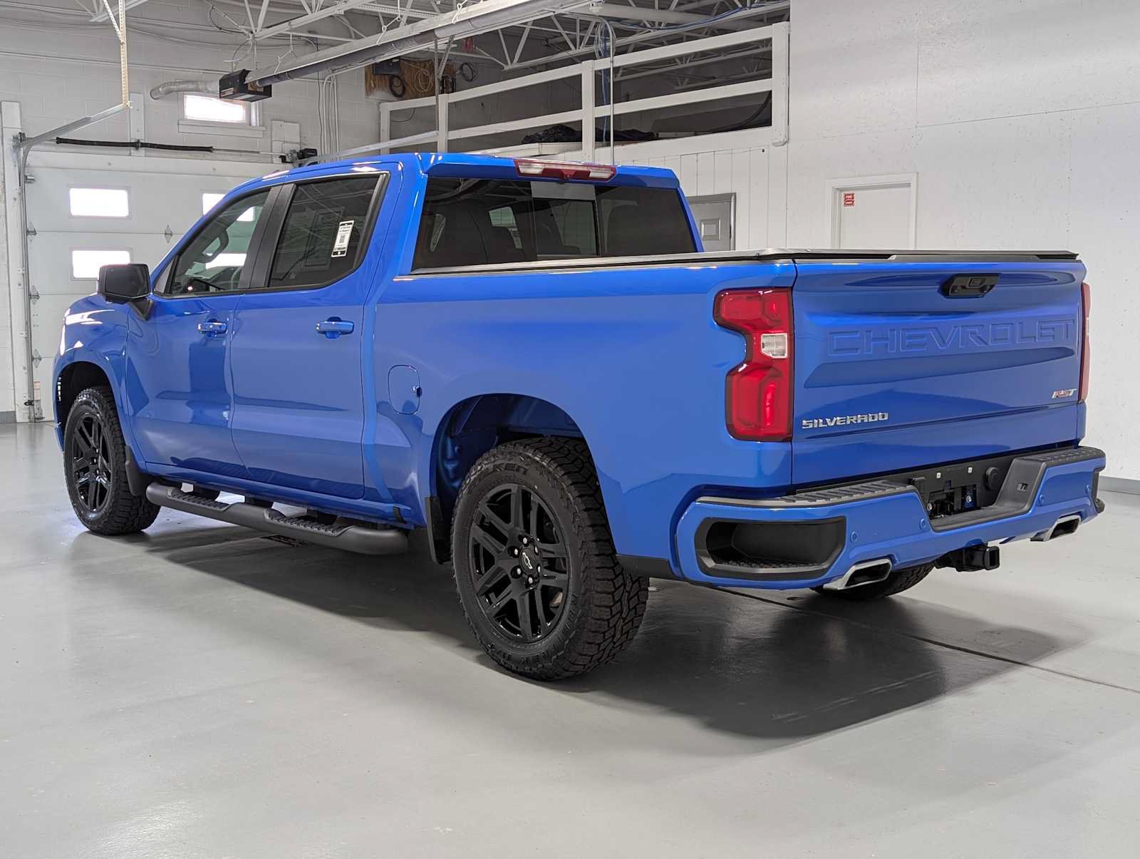 Used 2025 Chevrolet Silverado 1500 RST w/ Convenience Package II AWD/4WD image 10
