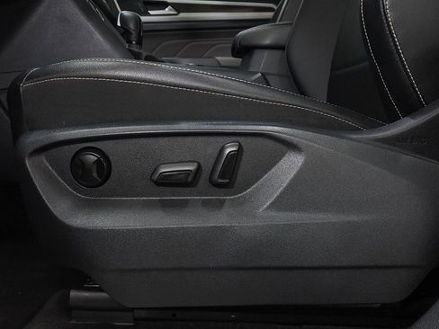 Used 2021 Volkswagen Atlas SE image 41