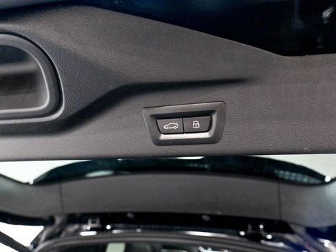 Used 2023 BMW ALPINA XB7 AWD/4WD image 55