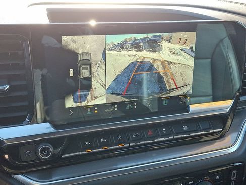 Used 2023 Chevrolet Silverado 1500 High Country image 15