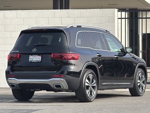 Certified 2025 Mercedes-Benz GLB 250 image 4