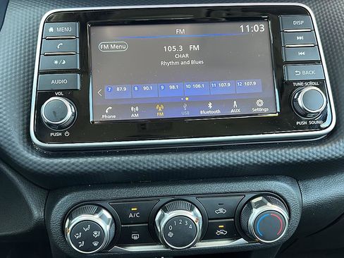 Certified 2025 Nissan Kicks Play S FWD image 23