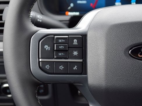 New 2025 Ford F150 Lariat w/ Equipment Group 501A Mid image 9