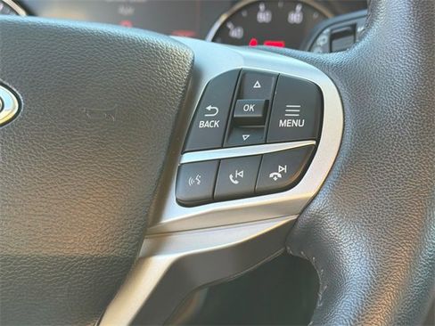 Used 2022 Ford Explorer XLT w/ Equipment Group 202A image 32