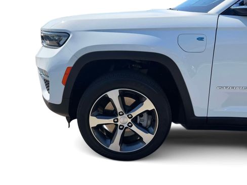 Used 2023 Jeep Grand Cherokee 4WD 4xe image 9