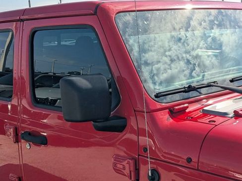Used 2020 Jeep Gladiator Sport w/ Quick Order Package 24S AWD/4WD image 10