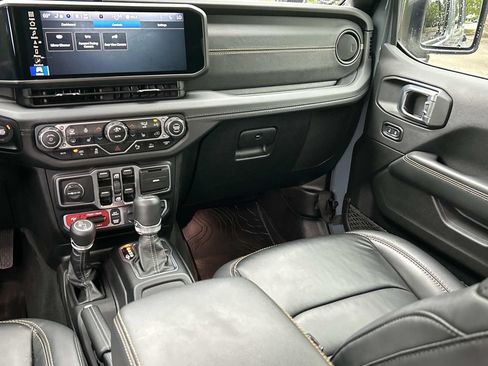 Used 2024 Jeep Wrangler Unlimited Rubicon 392 AWD/4WD image 24