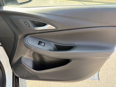Used 2024 Buick Encore GX Sport Touring FWD image 25