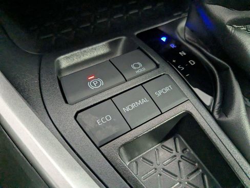 Certified 2025 Toyota RAV4 XLE w/ Convenience Package FWD image 26