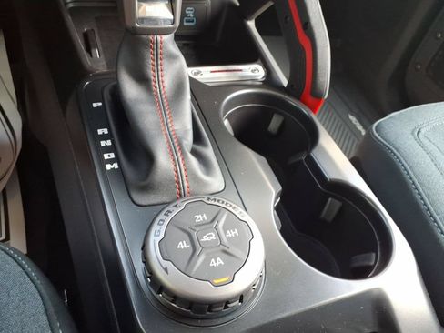Used 2025 Ford Bronco Heritage Edition AWD/4WD image 21