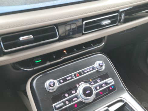 Certified 2023 Lincoln Nautilus FWD image 19