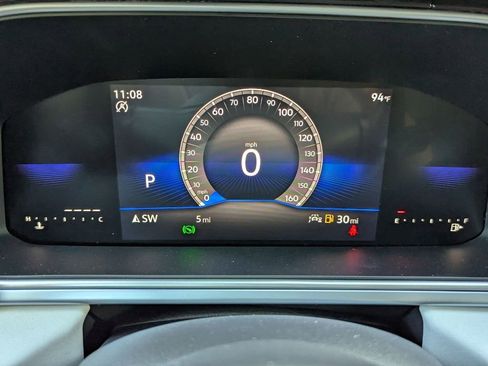 Certified 2025 Volkswagen Taos SE image 10