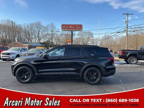 Used 2022 Ford Explorer Timberline image 2