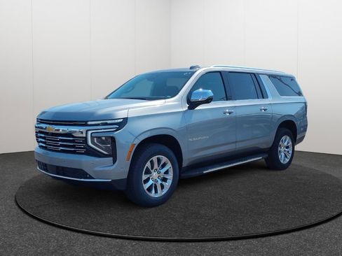 New 2025 Chevrolet Suburban Premier image 3