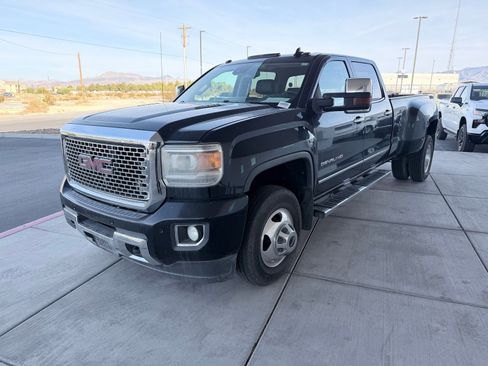 Used 2015 GMC Sierra 3500 Denali w/ Duramax Plus Package image 7