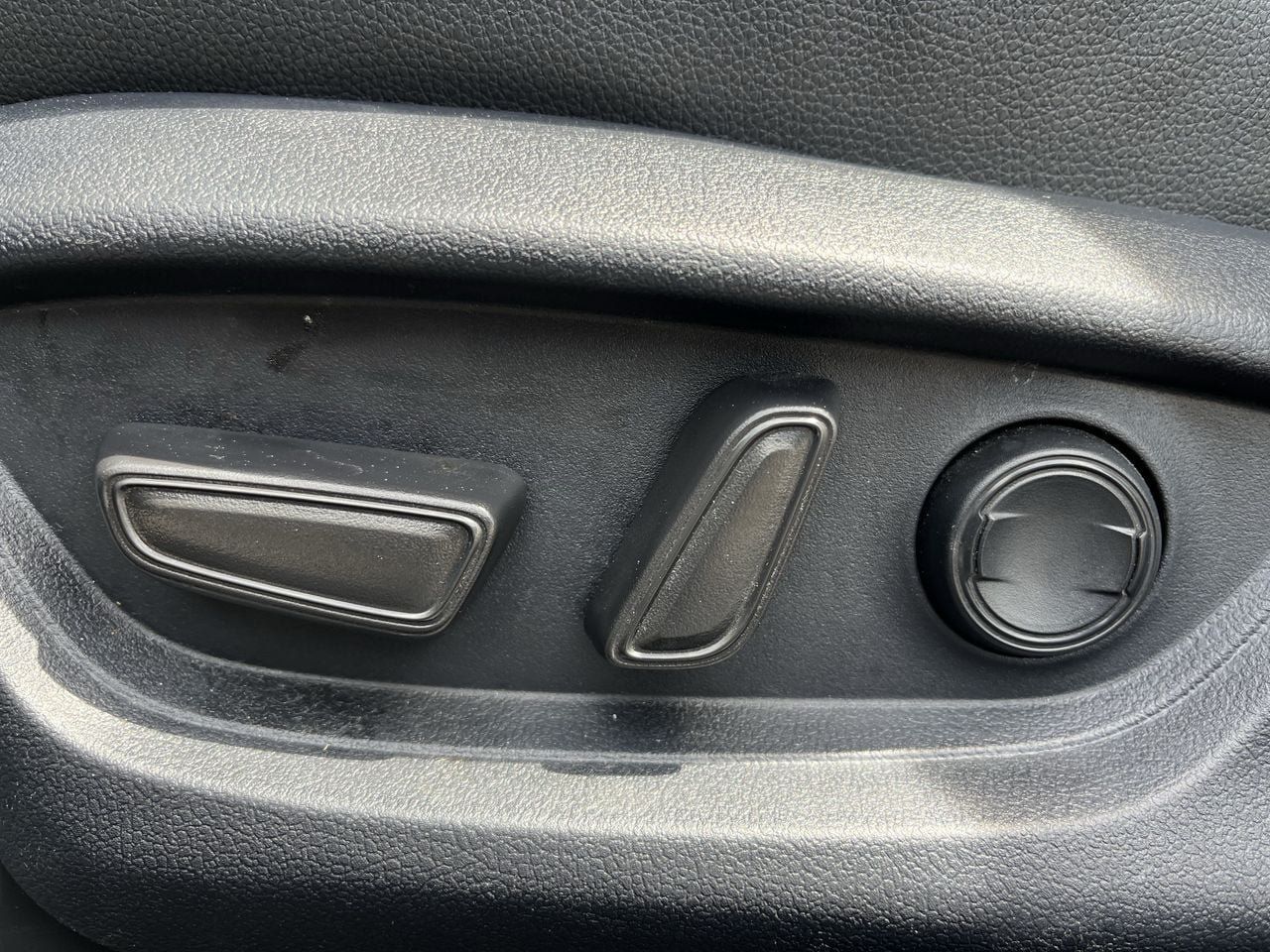 Used 2025 Toyota Camry SE FWD image 22