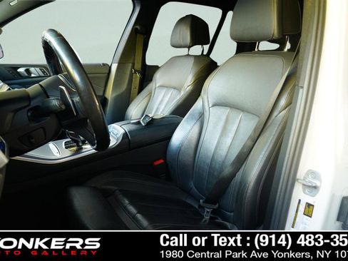 Used 2021 BMW X5 xDrive40i w/ M Sport Package image 38