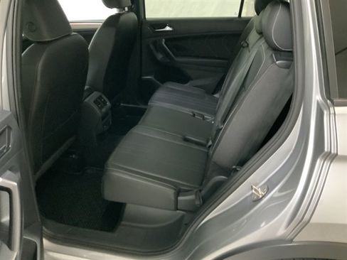 Used 2023 Volkswagen Tiguan SE R-Line FWD image 15