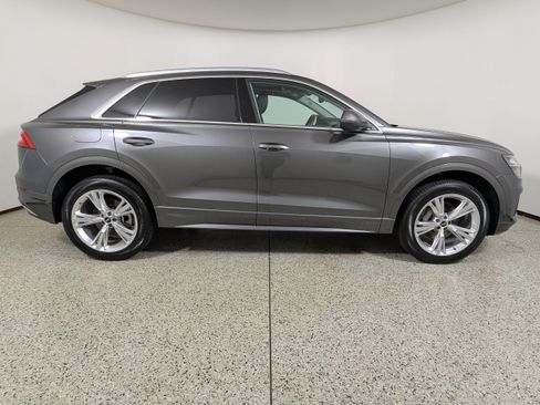Used 2022 Audi Q8 Prestige image 8