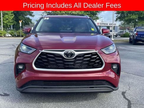 Used 2026 Toyota Highlander XLE AWD/4WD image 8