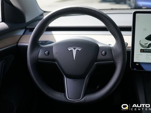 Used 2022 Tesla Model 3 image 13