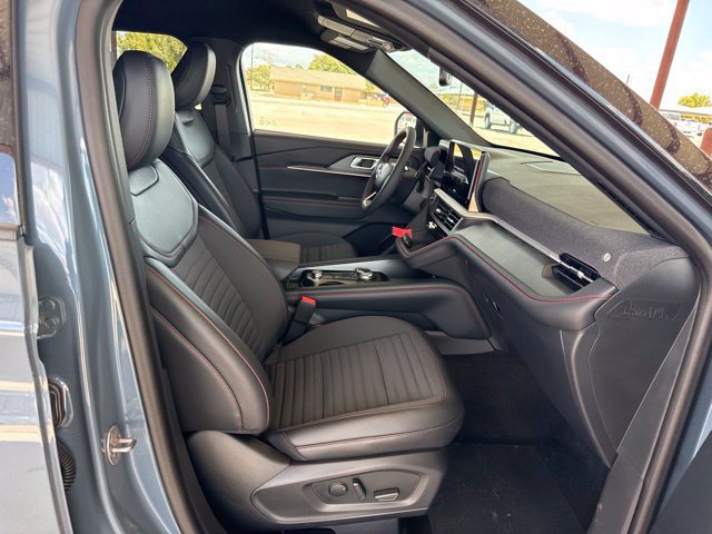 New 2026 Ford Explorer ST-Line w/ ST-Line Street Pack RWD image 11