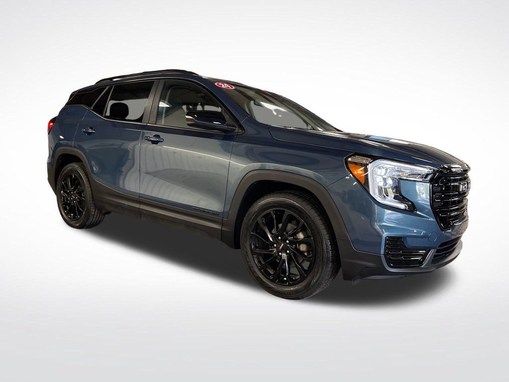 Used 2024 GMC Terrain SLE w/ Driver Convenience Package AWD/4WD image 8