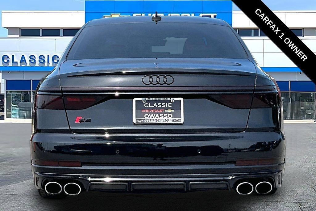 Used 2023 Audi S8 AWD/4WD image 4