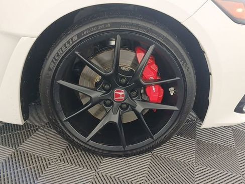 Used 2025 Honda Civic Type R image 25