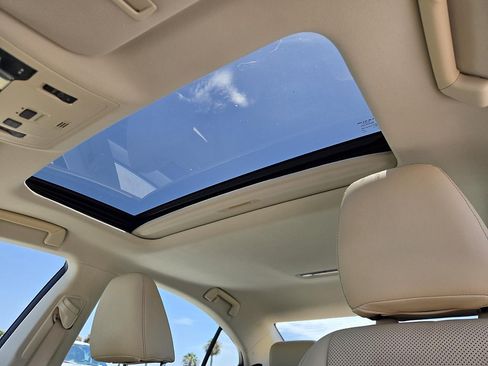 Used 2016 Lexus ES 350 w/ Navigation System Package FWD image 21