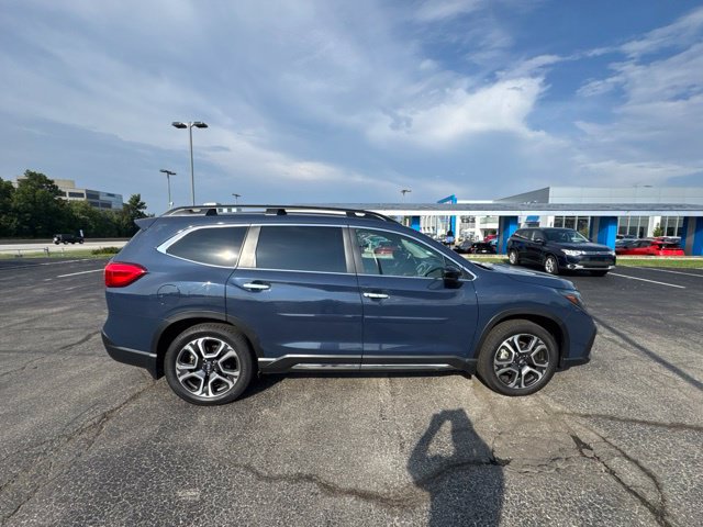 Used 2024 Subaru Ascent Touring w/ Popular Package #2 AWD/4WD image 8