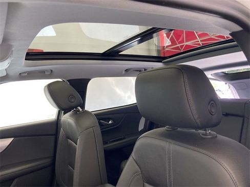 Used 2022 Chevrolet Blazer LT image 30
