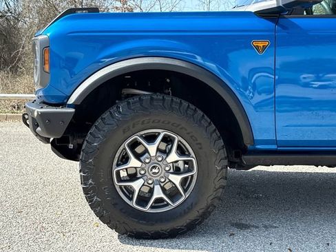Certified 2024 Ford Bronco Badlands image 5