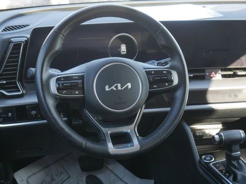 Used 2025 Kia Sportage SX image 41