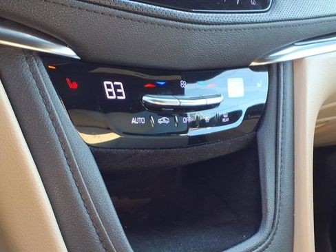 Used 2019 Cadillac XT5 AWD image 14